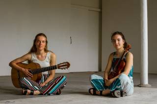 Photo of RAAS (duo violin-guitar)