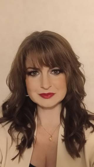 Photo of Nina Hewlett