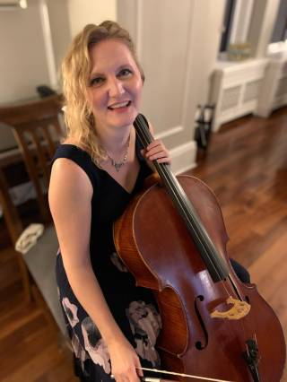 Photo of Jennifer Moersch, Cellist & Ensembles