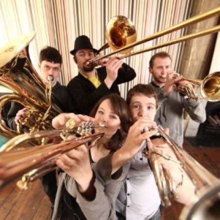 Hosen Brass