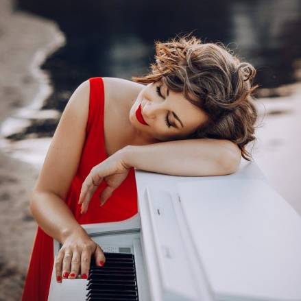 Viktoria musician