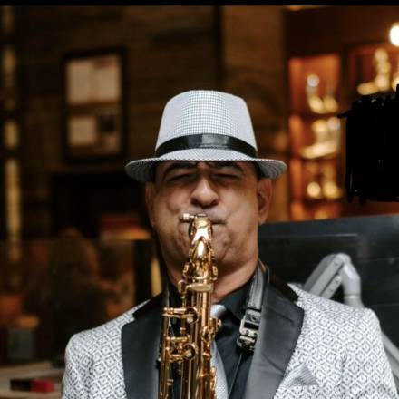 Saxytime with Mike D.