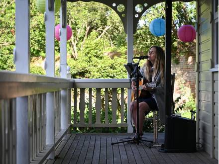 Hannah (photo 3)