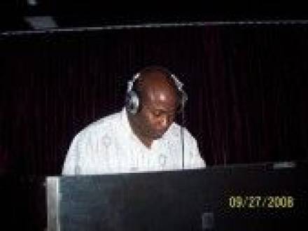 DJ Blayne (photo 1)