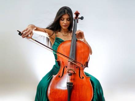 Cellist Jenny (photo 8)