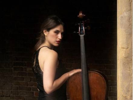 Solo cellist for special occasions (photo 0)