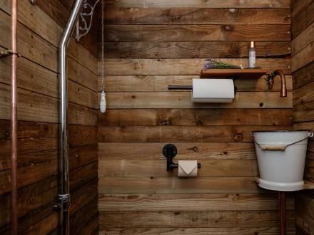 Nomadic Washrooms Ltd (photo 13)