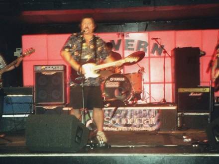 The Bobby Guitar Rock & Roll Review (photo 7)