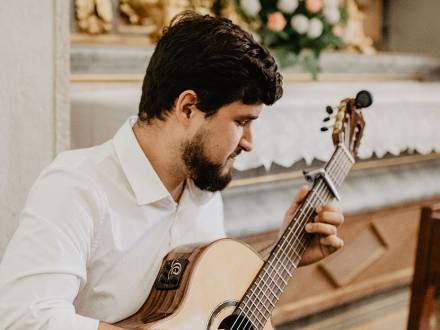 Pinto Classical Guitar (photo 2)