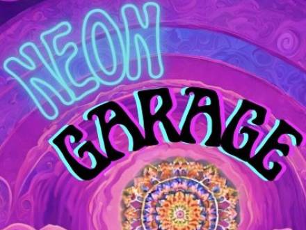 Neon Garage (photo 0)