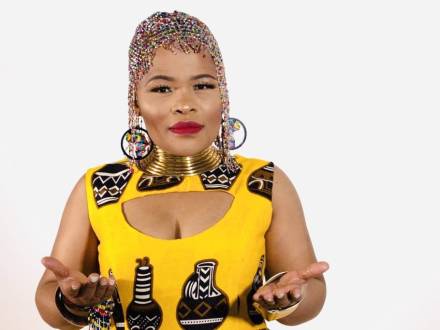 LadyPruu -South African Singer (photo 1)