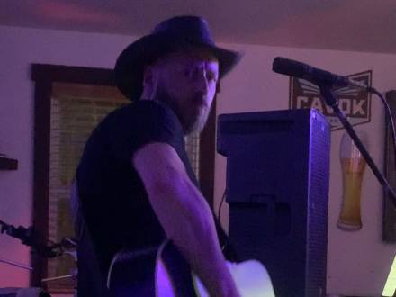 The Outlaw Reverend (photo 1)