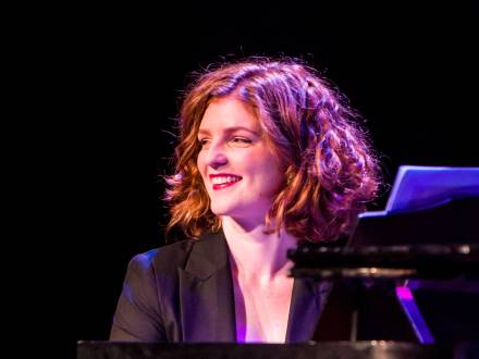 Meg Burstow - Jazz Pianist (photo 2)