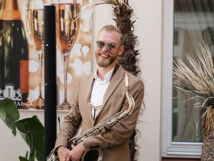 Bearded Saxophonist (photo 20)