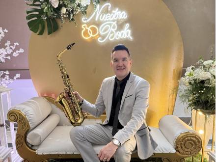 Saxophonist for events (photo 3)