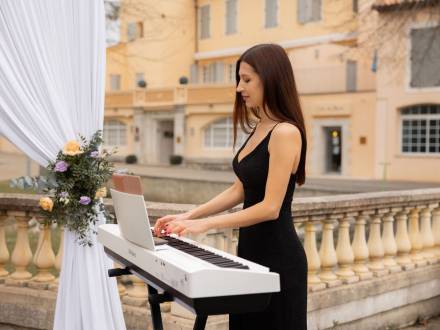 Yuliia PIanist (photo 0)