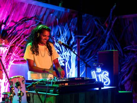 Lis DJ/Drummer (photo 3)
