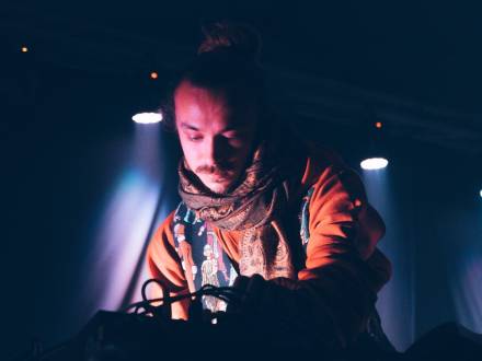 Bom Beijo - live-act, electronic band, DJ (photo 5)