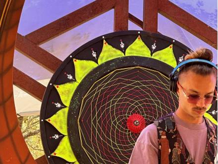 Bom Beijo - live-act, electronic band, DJ (photo 6)
