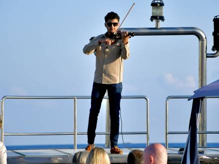 Violinist Raouf (photo 0)