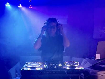 DJ Saz (photo 4)