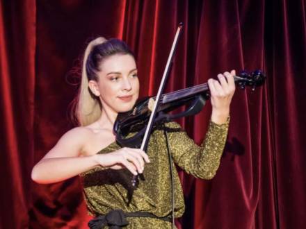 London Violinist Anna Helny (photo 6)