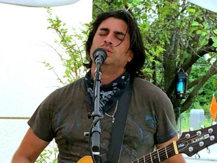 Mychal Kelly (photo 2)