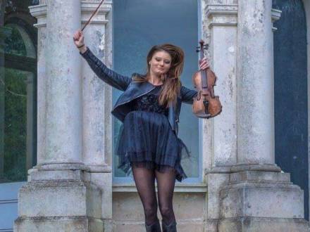 Experienced violinist (photo 0)