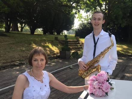 Sue Cottrell - wedding pianist (photo 6)