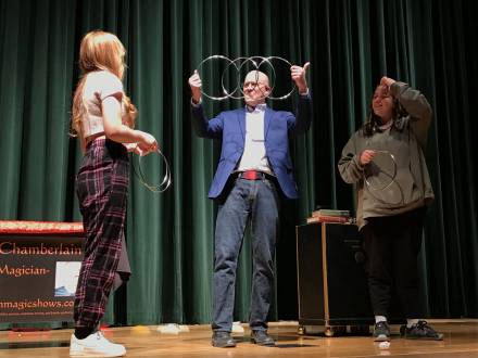 Scott Chamberlain / Corporate Magician (photo 4)