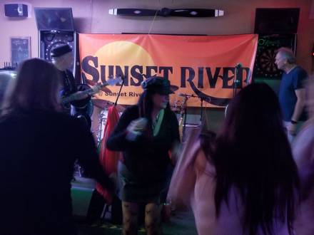 'Sunset River Band ' (photo 213)