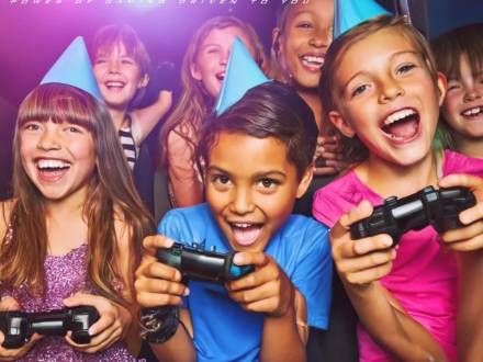 Next Generation Gaming Bus (photo 1)