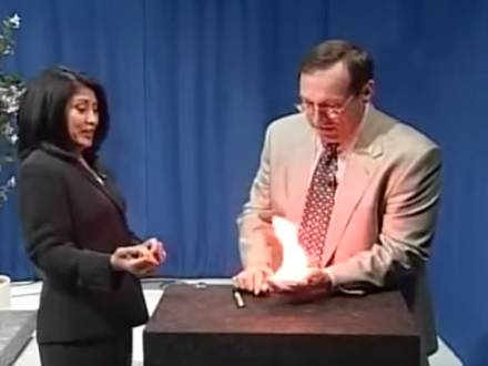 Doug Jones Magic (photo 7)