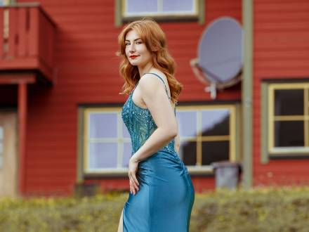 Georgina Young (photo 4)